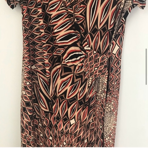 3/$25 🌷 Geometric Patterned Wrap Style Dre… - Picture 5 of 7